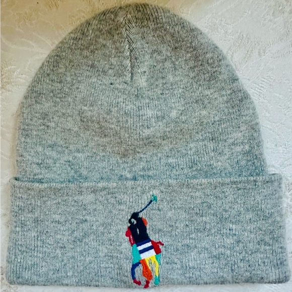 Polo Ralph Lauren: Reversible Beanie{One Size}Heather-Grey/Navy - Picture 2 of 6
